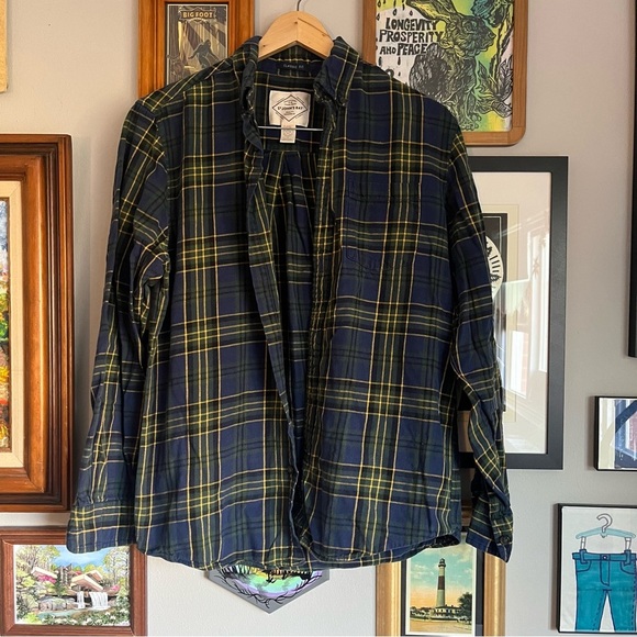 St. John’s Bay Men’s size small flannel - Picture 1 of 2